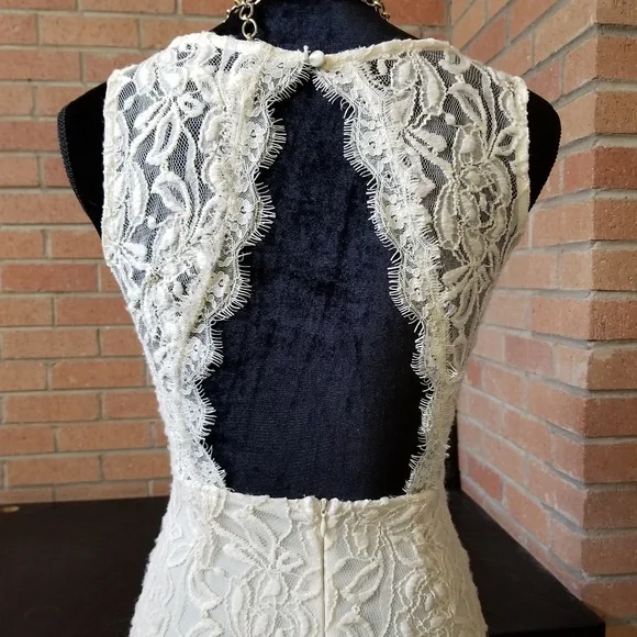 YA LOS ANGELES Super cute lace overlay dress! Size S - Picture 4 of 8
